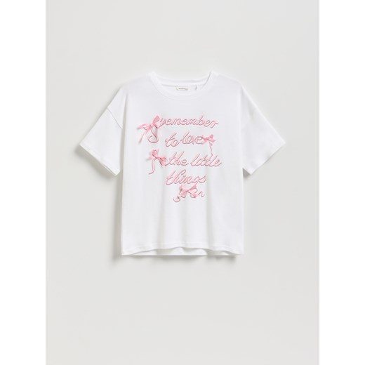 Reserved - T-shirt z aplikacją - złamana biel ze sklepu Reserved w kategorii Bluzki dziewczęce - zdjęcie 185939415