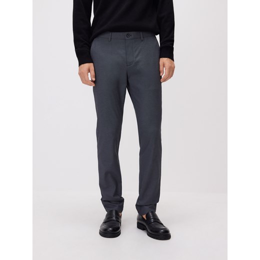 Reserved - Spodnie chino slim fit - granatowy ze sklepu Reserved w kategorii Spodnie męskie - zdjęcie 185944828