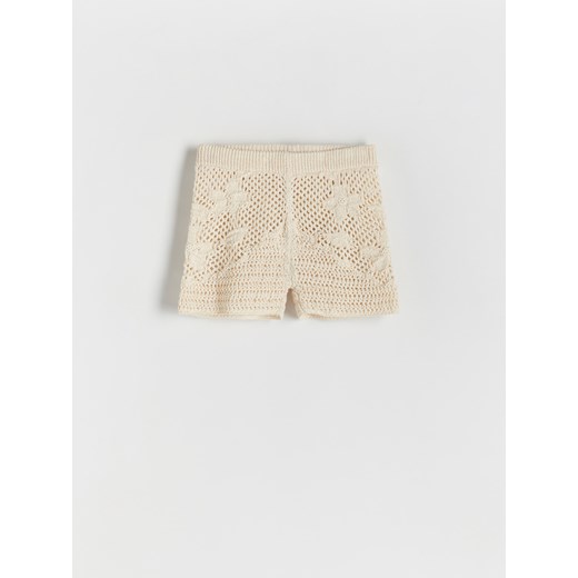 Reserved - Ażurowe szorty - kremowy ze sklepu Reserved w kategorii Spodenki dziewczęce - zdjęcie 185948089