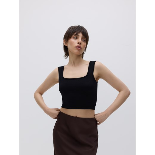 Reserved - Krótki top na ramiączkach - czarny ze sklepu Reserved w kategorii Bluzki damskie - zdjęcie 185948678