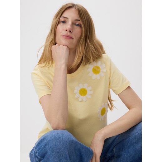 Reserved - T-shirt z szydełkowaną aplikacją - jasnożółty ze sklepu Reserved w kategorii Bluzki damskie - zdjęcie 185949448