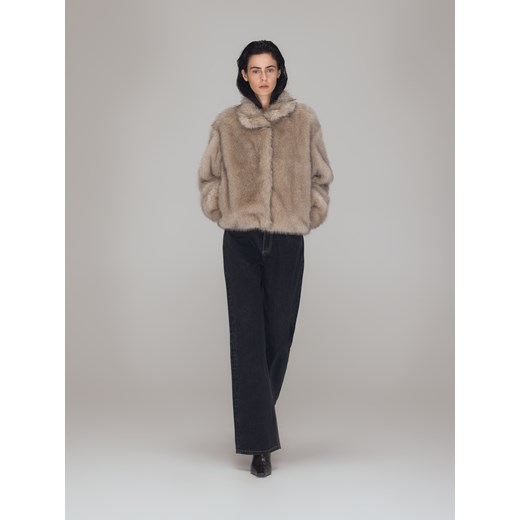 Reserved - Sztuczne futerko z wysokim kołnierzem - jasnoszary Reserved XL Reserved