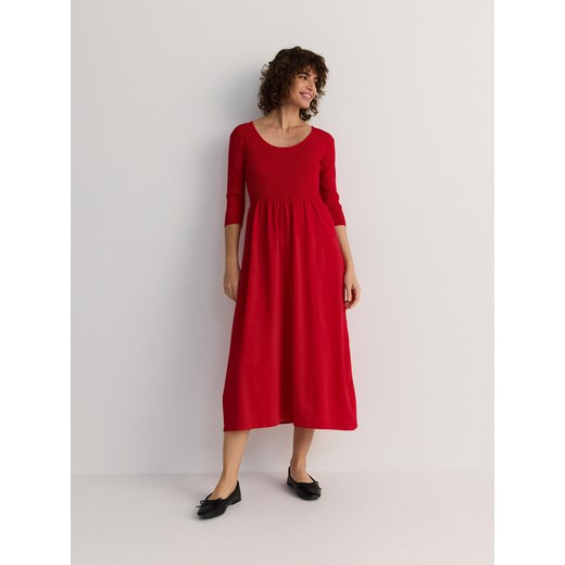 Reserved - Dzianinowa sukienka midi - czerwony ze sklepu Reserved w kategorii Sukienki - zdjęcie 185950049