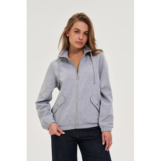 Bluza zapinana na zamek szara ze sklepu Moodo.pl w kategorii Bluzy damskie - zdjęcie 185951999