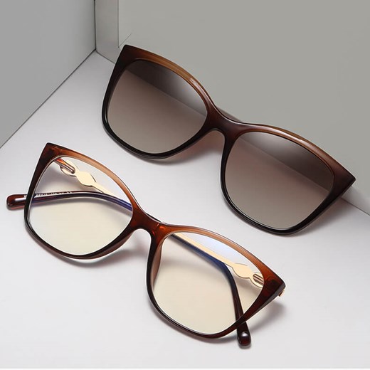 2w1 Okulary damskie do komputera + nakładka przeciwsłoneczna na magnes Clip-On 25161E brązowy ze sklepu Stylion w kategorii Oprawki do okularów damskie - zdjęcie 185965638
