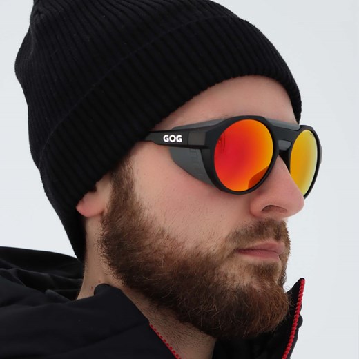 Górskie okulary z osłonkami przeciwsłoneczne fotochromowe GOG E495-2 w kat.2-4 ze sklepu Stylion w kategorii Okulary przeciwsłoneczne męskie - zdjęcie 185966259