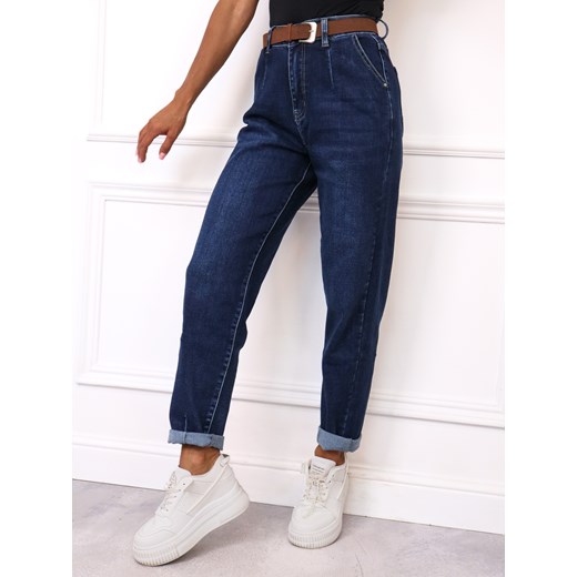 SPODNIE JEANSOWE MOM FIT Z PRZESZYCIAMI PRZY KIESZENI +PASEK ze sklepu olika.com.pl w kategorii Jeansy damskie - zdjęcie 185968366