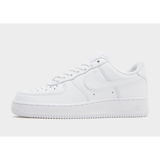 NIKE AIR FORCE 1 &#039;07 LE ze sklepu JD Sports  w kategorii Buty sportowe męskie - zdjęcie 185973035