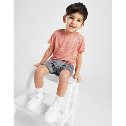 NIKE KOMPLET MILER T/SHT ORG/GRY ze sklepu JD Sports  w kategorii Komplety chłopięce - zdjęcie 185976197