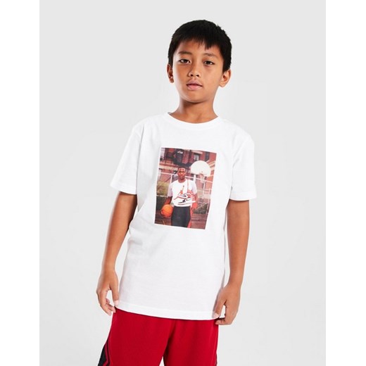 NIKE HAD T-SHIRT JDB MJ BRAND PHOTO SS CREW ze sklepu JD Sports  w kategorii T-shirty chłopięce - zdjęcie 185982966