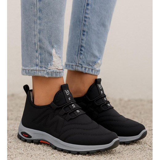 Ocieplane buty chłopięce sportowe Czarne /B5-2 18162 T336/ ze sklepu Pantofelek24.pl w kategorii Buty sportowe damskie - zdjęcie 185987087