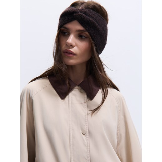 Mohito - Dzianinowa czekoladowa opaska - ciemnobrązowy ze sklepu Mohito w kategorii Opaski damskie - zdjęcie 185996176