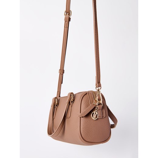 Mohito - Torebka z brelokiem - beżowy Mohito ONE SIZE Mohito