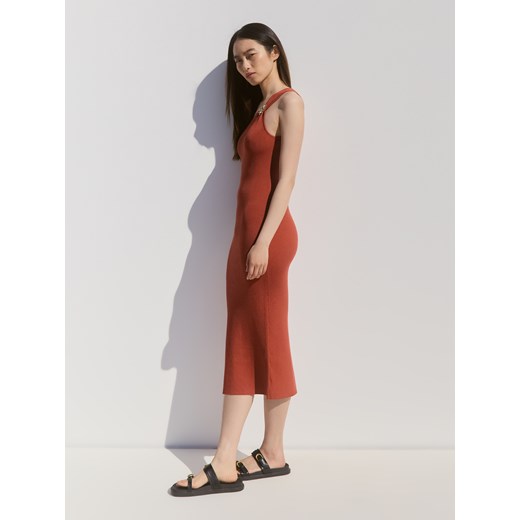 Reserved - Asymetryczna sukienka z detalem - intenstywna czerwień - id: 030EZ-29X - marki Reserved - 185999037 Reserved - Asymetryczna sukienka z detalem - intenstywna czerwień ze sklepu Reserved w kategorii Sukienki - zdjęcie 185999037