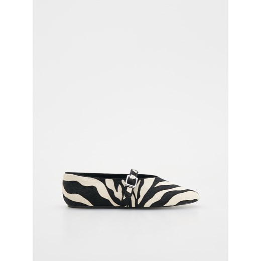 Reserved - Skórzane baleriny ze zwierzęcym motywem - wielobarwny ze sklepu Reserved w kategorii Balerinki - zdjęcie 185999568