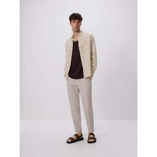 Reserved - Spodnie regular fit z lnem - beżowy ze sklepu Reserved w kategorii Spodnie męskie - zdjęcie 186001169