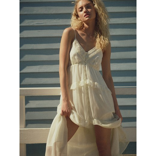 Reserved - Sukienka maxi z falbanką - złamana biel ze sklepu Reserved w kategorii Sukienki - zdjęcie 186001345