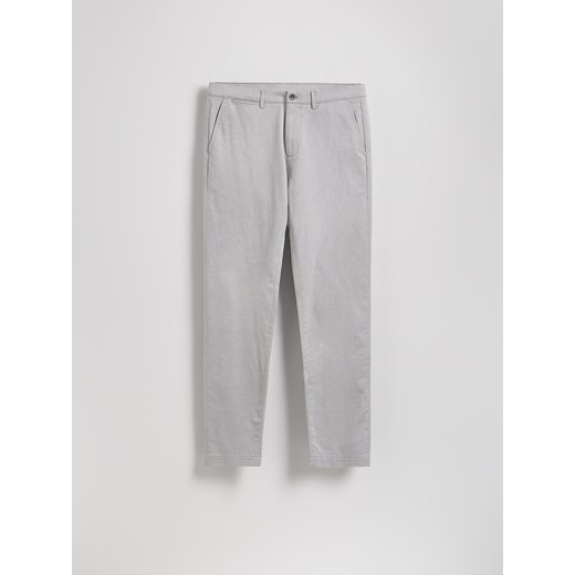 Reserved - Bawełniane spodnie chino slim - jasnoszary ze sklepu Reserved w kategorii Spodnie męskie - zdjęcie 186002379