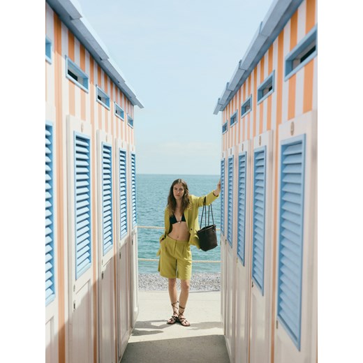 Reserved - Szorty z dodatkiem lnu - zielony ze sklepu Reserved w kategorii Szorty - zdjęcie 186002465