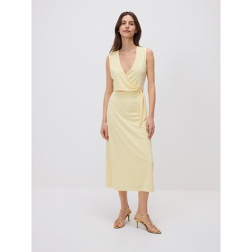 Reserved - Sukienka midi z ozdobnym detalem - jasnożółty ze sklepu Reserved w kategorii Sukienki - zdjęcie 186003665