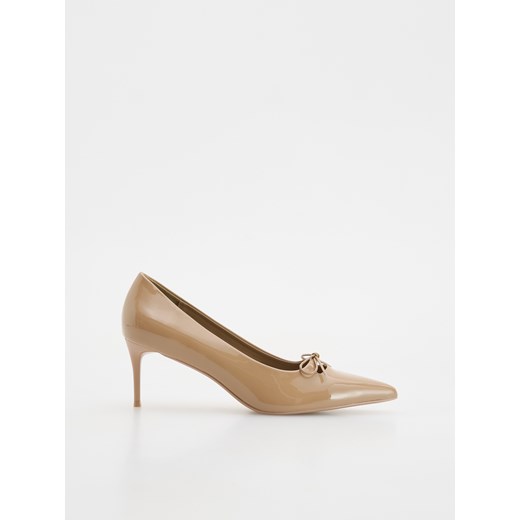 Reserved - Czółenka na szpilce z kokardką - kremowy Reserved 37 promocyjna cena Reserved