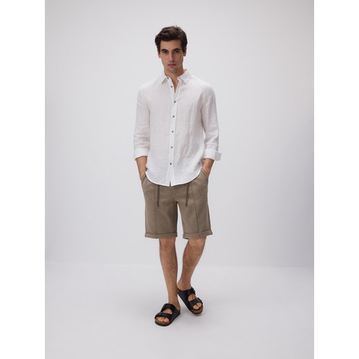 Reserved - Szorty regular fit - beżowy ze sklepu Reserved w kategorii Spodenki męskie - zdjęcie 186010019