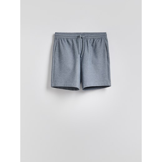 Reserved - Strukturalne szorty regular - granatowy ze sklepu Reserved w kategorii Spodenki męskie - zdjęcie 186010075