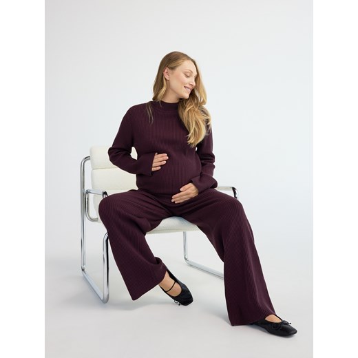 Reserved - Dzianinowe spodnie w prążek - mahoniowy ze sklepu Reserved w kategorii Spodnie damskie - zdjęcie 186012287