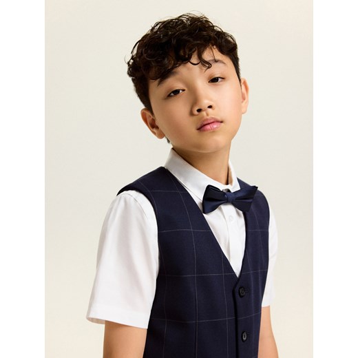 Reserved - Elegancka koszula z muchą - biały ze sklepu Reserved w kategorii Koszule chłopięce - zdjęcie 186012667