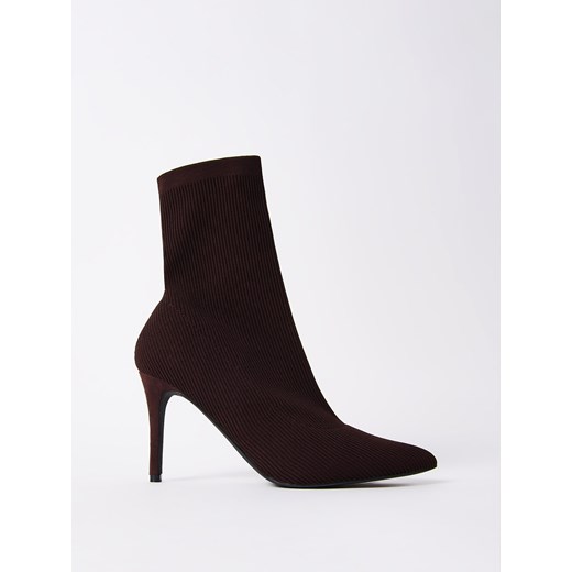 Mohito - Botki na szpilce - ciemnobrązowy ze sklepu Mohito w kategorii Botki - zdjęcie 186017156
