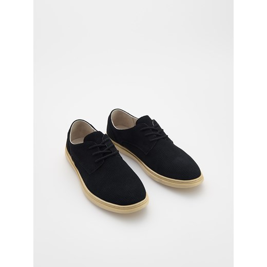 Reserved - Skórzane półbuty - czarny ze sklepu Reserved w kategorii Trampki męskie - zdjęcie 186024409