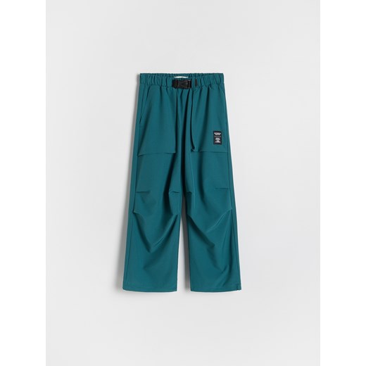 Reserved - Spodnie cargo z zakładkami - morski ze sklepu Reserved w kategorii Spodnie chłopięce - zdjęcie 186024416