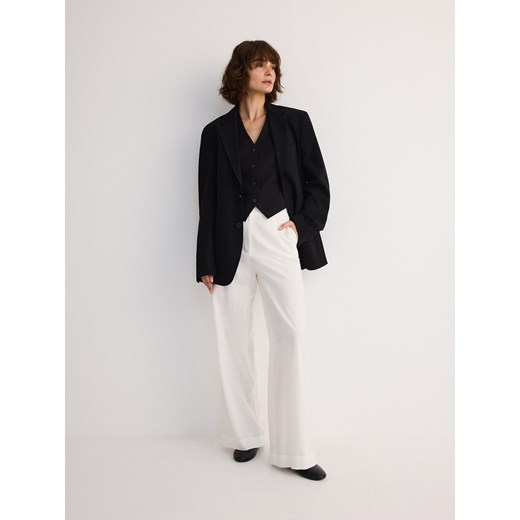 Reserved - Luźne spodnie z lnem - biały ze sklepu Reserved w kategorii Spodnie damskie - zdjęcie 186024825
