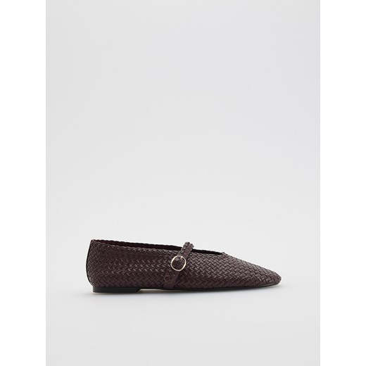 Reserved - Plecione baleriny z paskiem - bordowy ze sklepu Reserved w kategorii Balerinki - zdjęcie 186024856