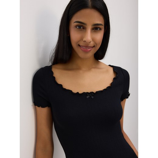 Reserved - Bluzka z ozdobnym wykończeniem - czarny Reserved S okazyjna cena Reserved