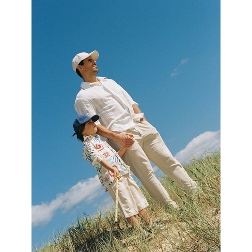 Reserved - Spodnie jogger z lnem - beżowy ze sklepu Reserved w kategorii Spodnie męskie - zdjęcie 186025485