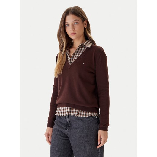 Tommy Jeans Sweter Essential DW0DW19888 Brązowy Regular Fit ze sklepu MODIVO w kategorii Swetry damskie - zdjęcie 186029086