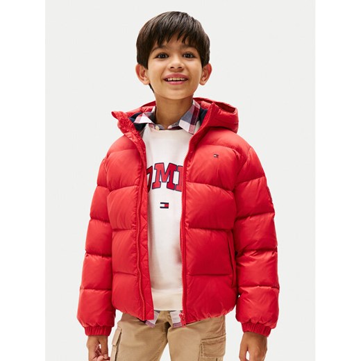 Tommy Hilfiger Kurtka puchowa Essential KB0KB10091 D Czerwony Regular Fit ze sklepu MODIVO w kategorii Kurtki chłopięce - zdjęcie 186030347