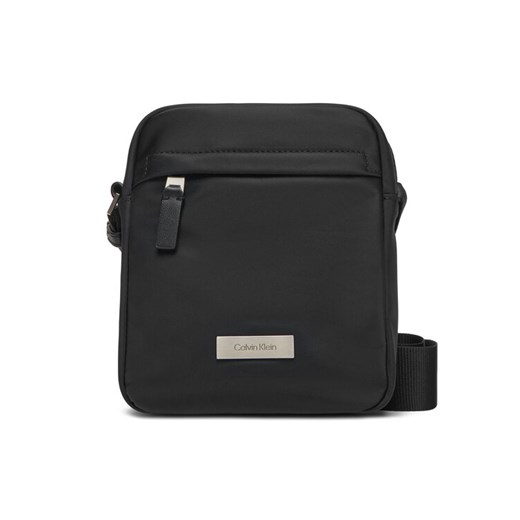 Calvin Klein Saszetka Sleek Reporter LV04D3180G Czarny ze sklepu MODIVO w kategorii Torby męskie - zdjęcie 186030929