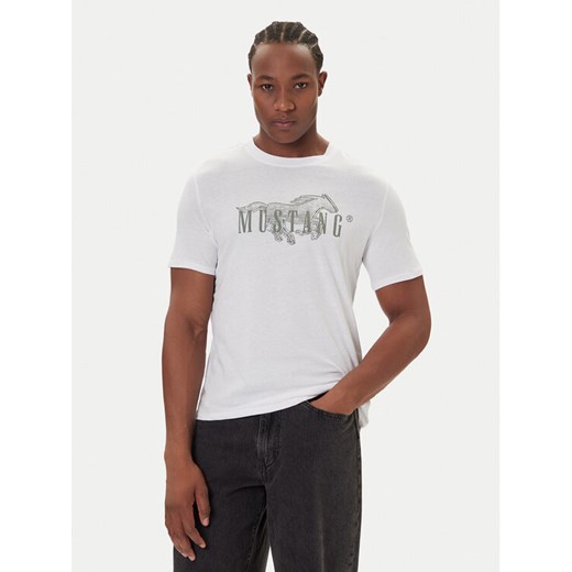 Mustang T-Shirt Austin 1016858 Biały Regular Fit ze sklepu MODIVO w kategorii T-shirty męskie - zdjęcie 186032935