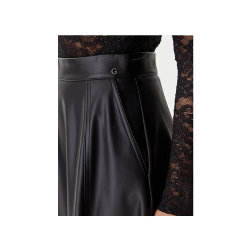 Guess Spódnica z imitacji skóry W5BD71 K8S30 Czarny Regular Fit Guess XL MODIVO
