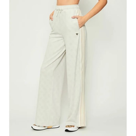 GUESS ACTIVE Spodnie dresowe PEONY | Straight fit ze sklepu Gomez Fashion Store w kategorii Spodnie damskie - zdjęcie 186059447