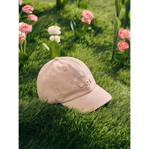 Reserved - Czapka z daszkiem z haftem - kremowy - id: 520ED-02X - marki Reserved - 186069736 Reserved - Czapka z daszkiem z haftem - kremowy ze sklepu Reserved w kategorii Czapki dziecięce - zdjęcie 186069736