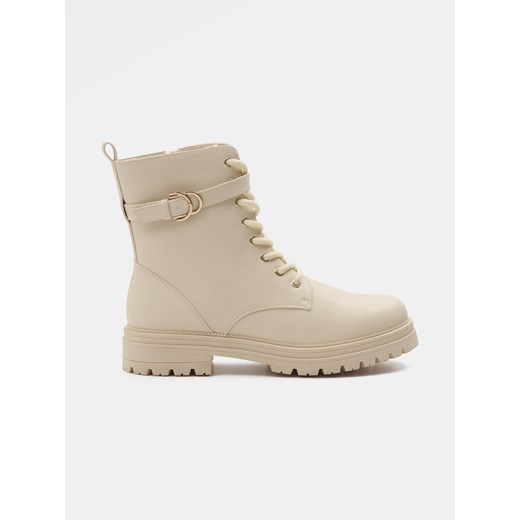 Sinsay - Botki za kostkę z imitacji skóry - kremowy Sinsay 36 Sinsay