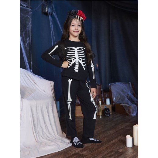 Sinsay - Piżama świecąca w ciemności - czarny - id: 439EV-99X - marki Sinsay - 186082775 Sinsay - Piżama świecąca w ciemności - czarny ze sklepu Sinsay w kategorii Piżamy dziecięce - zdjęcie 186082775