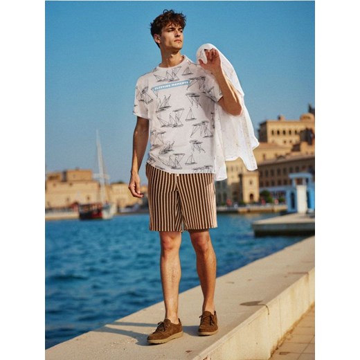 Sinsay - Koszulka z nadrukiem - biały - id: 603EY-00X - marki Sinsay - 186083228 Sinsay - Koszulka z nadrukiem - biały ze sklepu Sinsay w kategorii T-shirty męskie - zdjęcie 186083228
