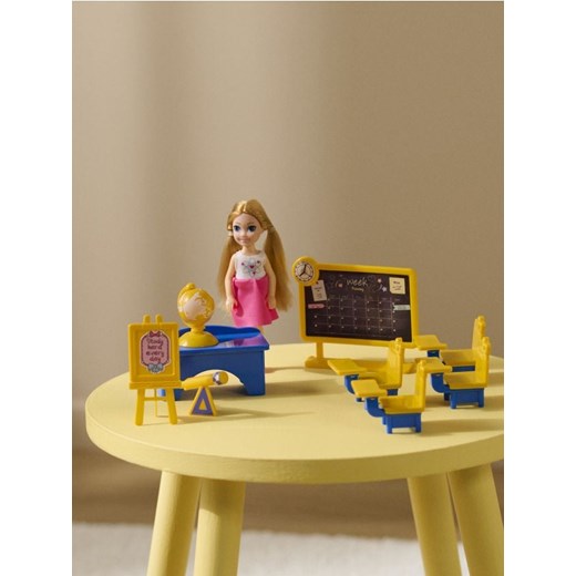 Sinsay - Zabawka – szkolna klasa z lalką i akcesoriami - wielobarwny Sinsay One Size Sinsay