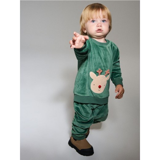 Sinsay - Komplet: bluza i spodnie z motywem zimowym - green spruce ze sklepu Sinsay w kategorii Komplety niemowlęce - zdjęcie 186084137
