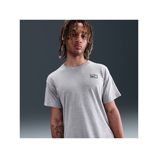 T-shirt męski Nike - Szary ze sklepu Nike poland w kategorii T-shirty męskie - zdjęcie 186085159