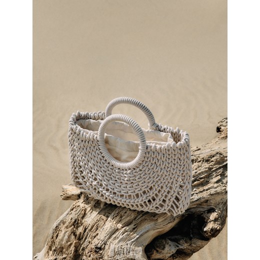 Reserved - Sznurkowa torebka shopper - złamana biel Reserved ONE SIZE okazja Reserved